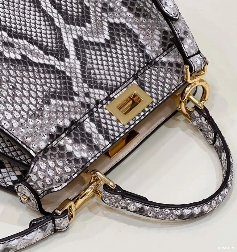 Fendi Unique Bags Peekaboo 57693 0728